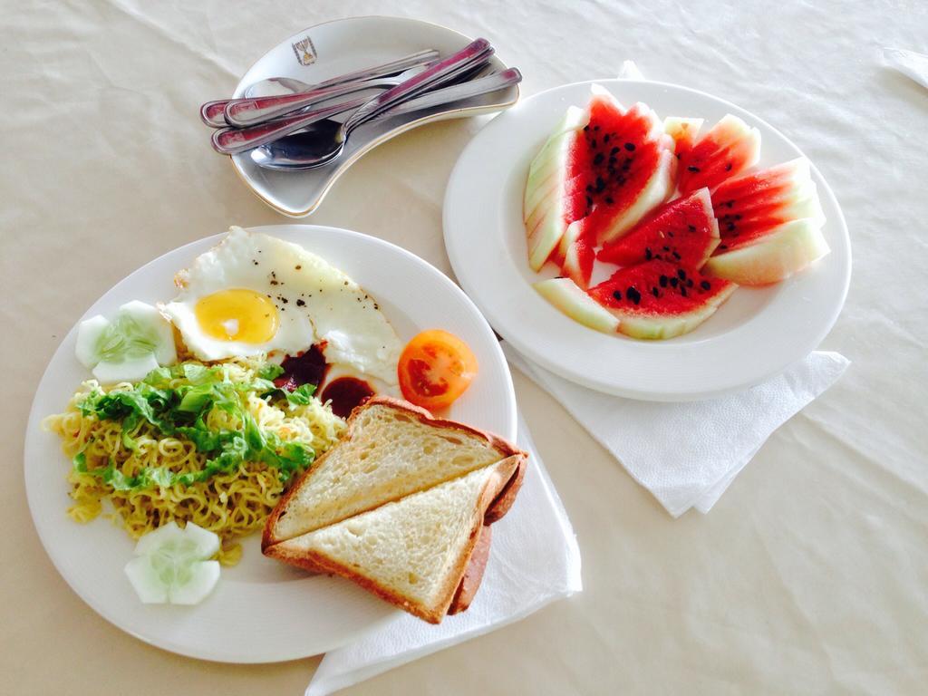 Rainbow Beach Hotel Hikkaduwa Dış mekan fotoğraf