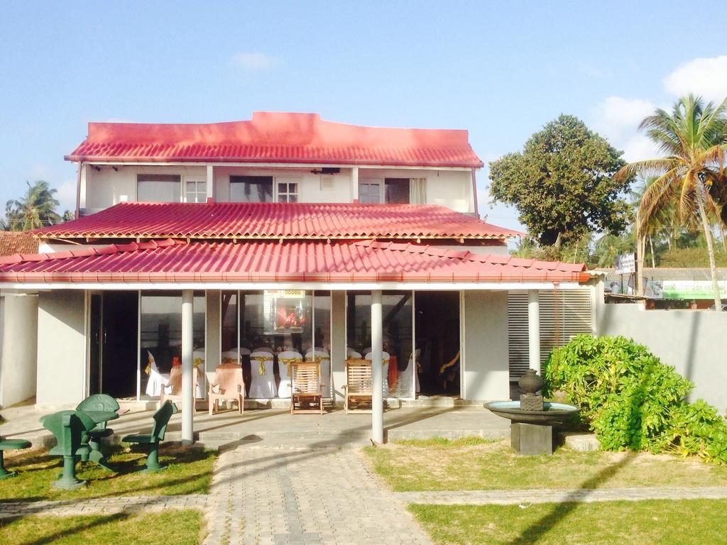 Rainbow Beach Hotel Hikkaduwa Dış mekan fotoğraf
