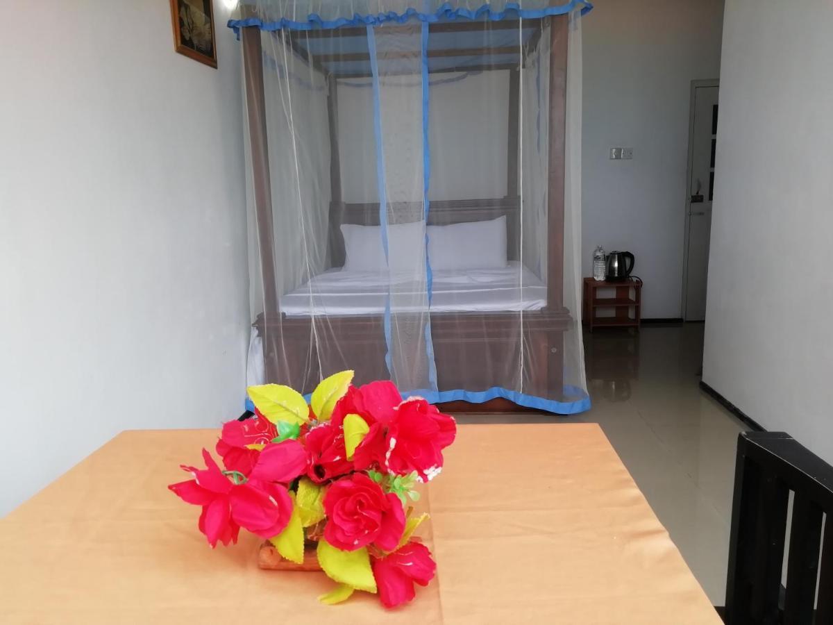 Rainbow Beach Hotel Hikkaduwa Dış mekan fotoğraf